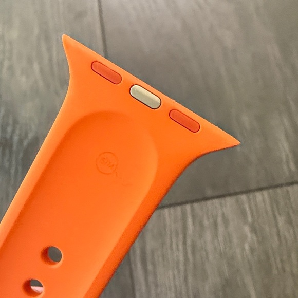 Hermes Apple Watch Sport band - Picture 3 of 5